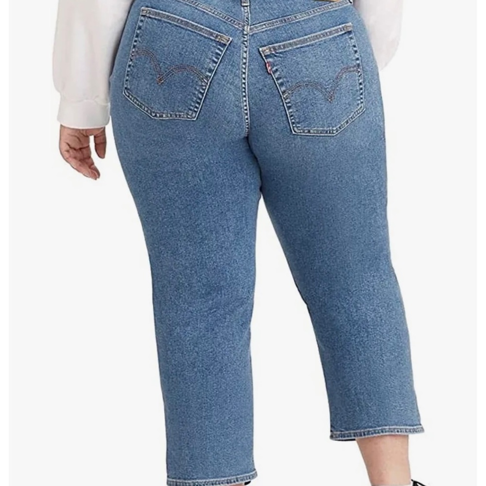 LEVI'S WOMEN'S PLUS SIZE WEDGIE STRAIGHT LEG HIGH RISE JEANS SIZE 18W NWT. - Picture 4 of 13